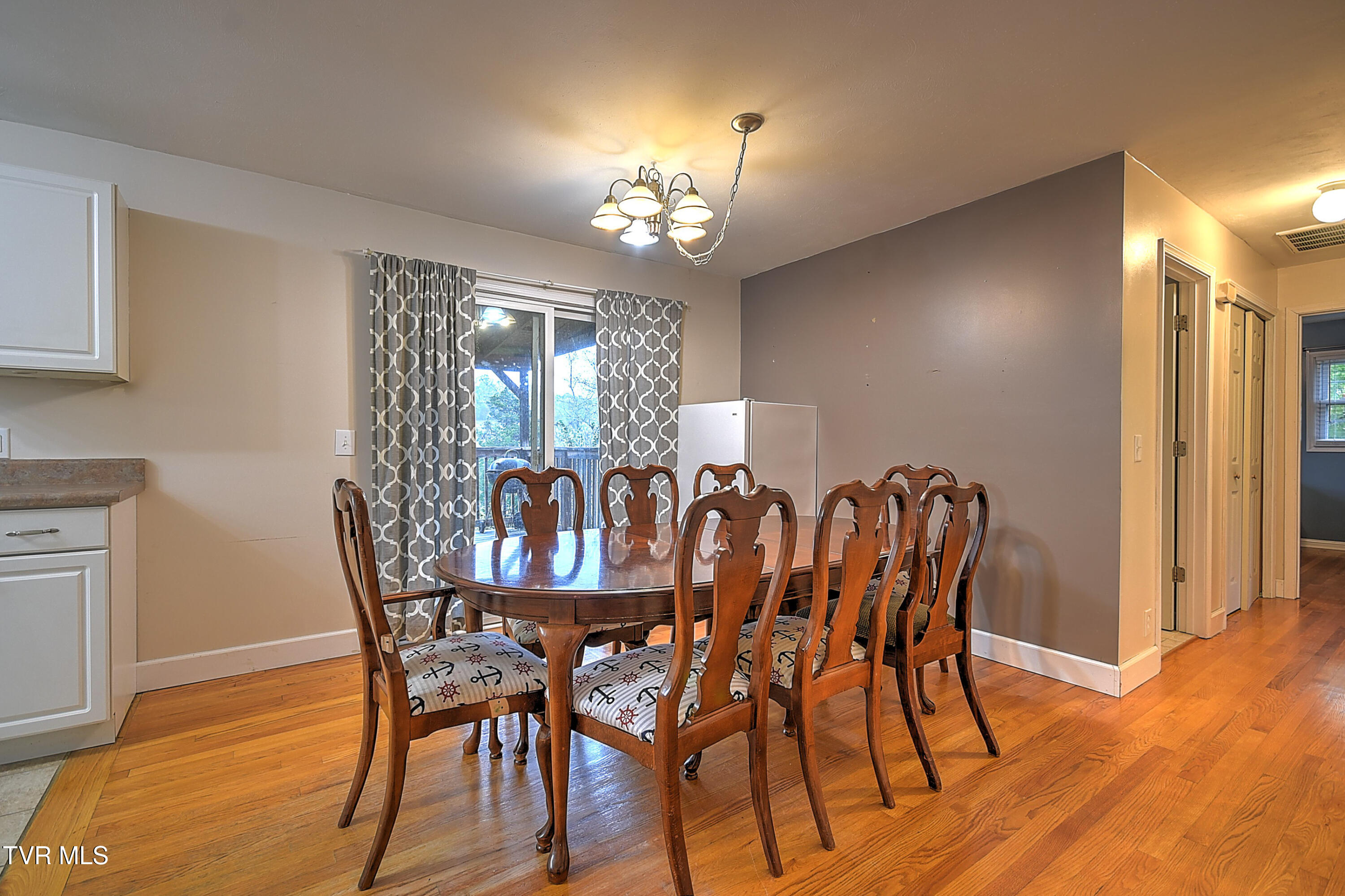 312 Merman Road Kingsport, TN 37663 - Photo 9 of 47 312 Merman ES-9