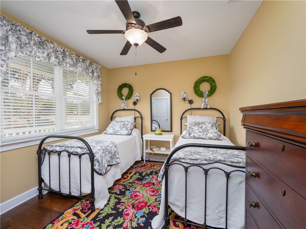 452 Adams Street Darien, GA 31305 - Photo 14 of 24 Secondary Bedroom