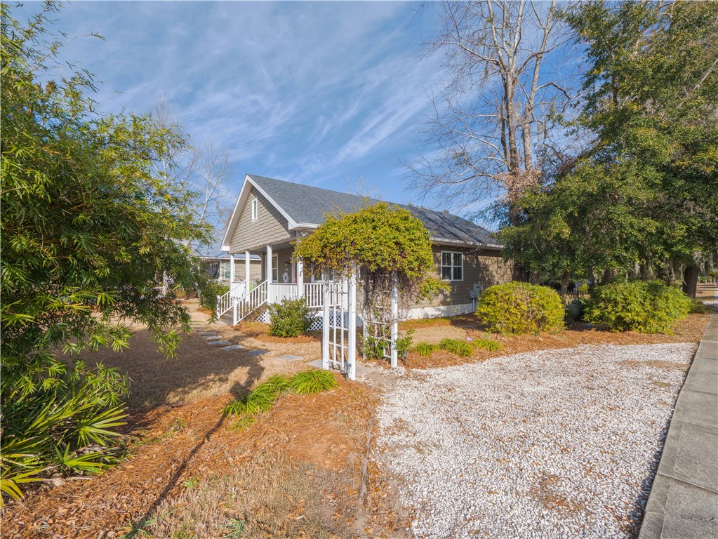 452 Adams Street Darien, GA 31305 - Photo 2 of 24 Guest Parking