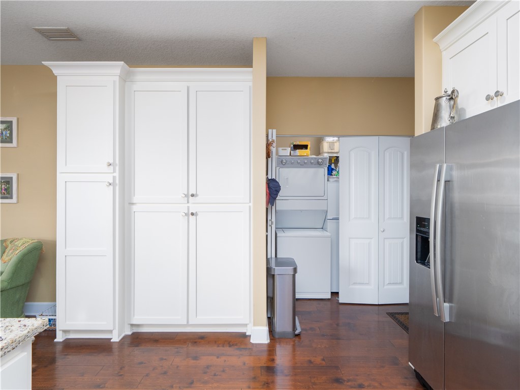 452 Adams Street Darien, GA 31305 - Photo 4 of 24