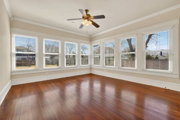 $2,349 | 212 North Grand Avenue, Waxahachie, TX 75165