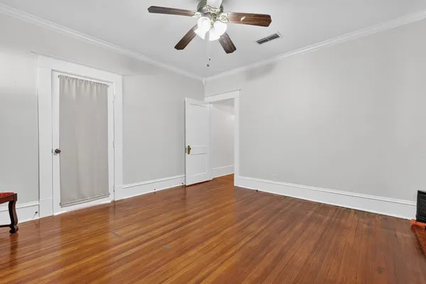 $2,349 | 212 North Grand Avenue, Waxahachie, TX 75165