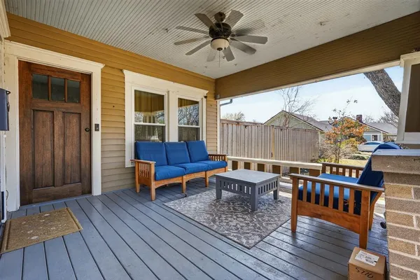 $2,349 | 212 North Grand Avenue, Waxahachie, TX 75165