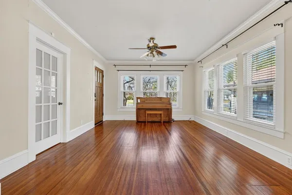 $2,349 | 212 North Grand Avenue, Waxahachie, TX 75165