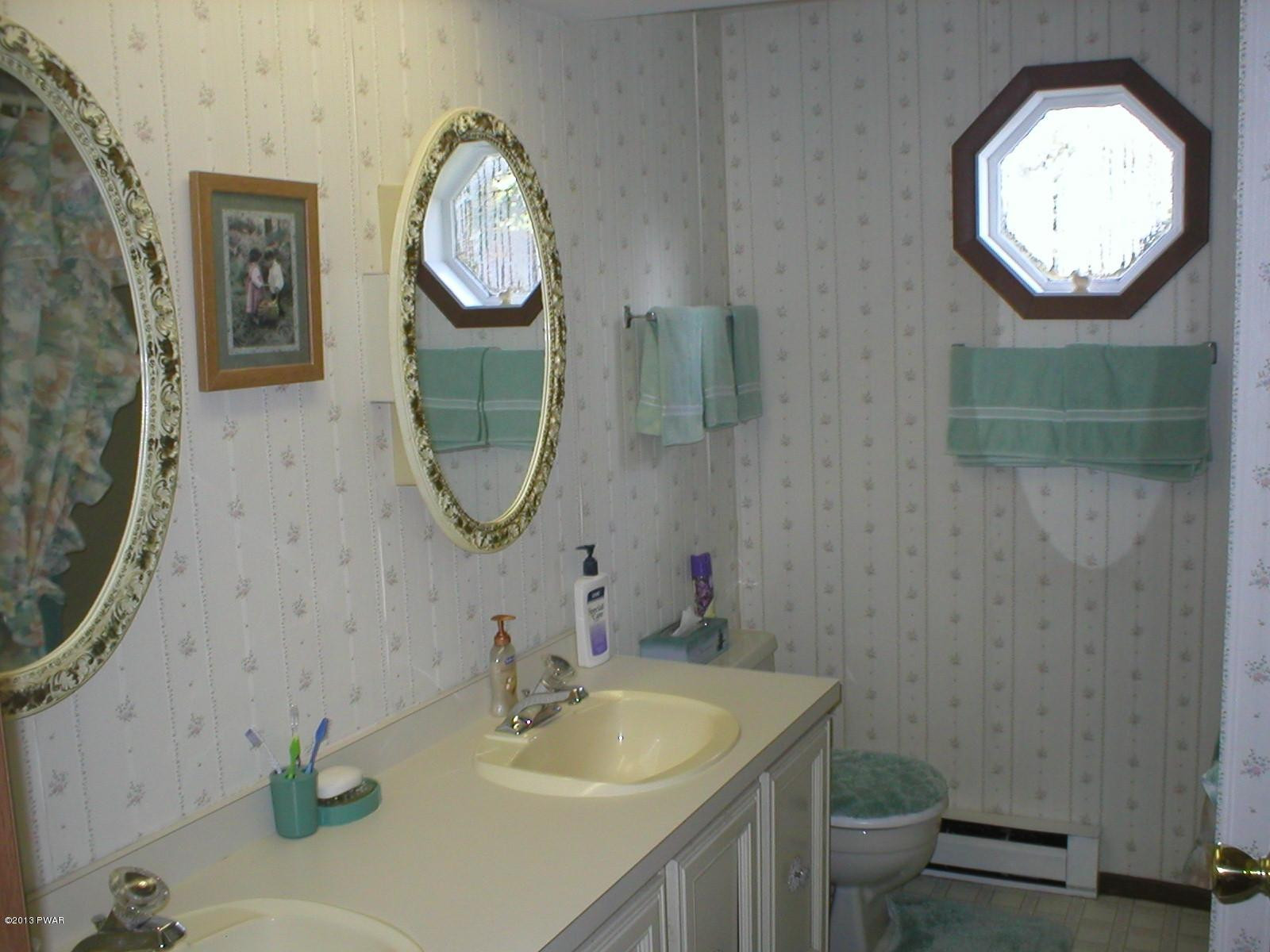 396 Little Walker Road Shohola, PA 18458 - Photo 18 of 50