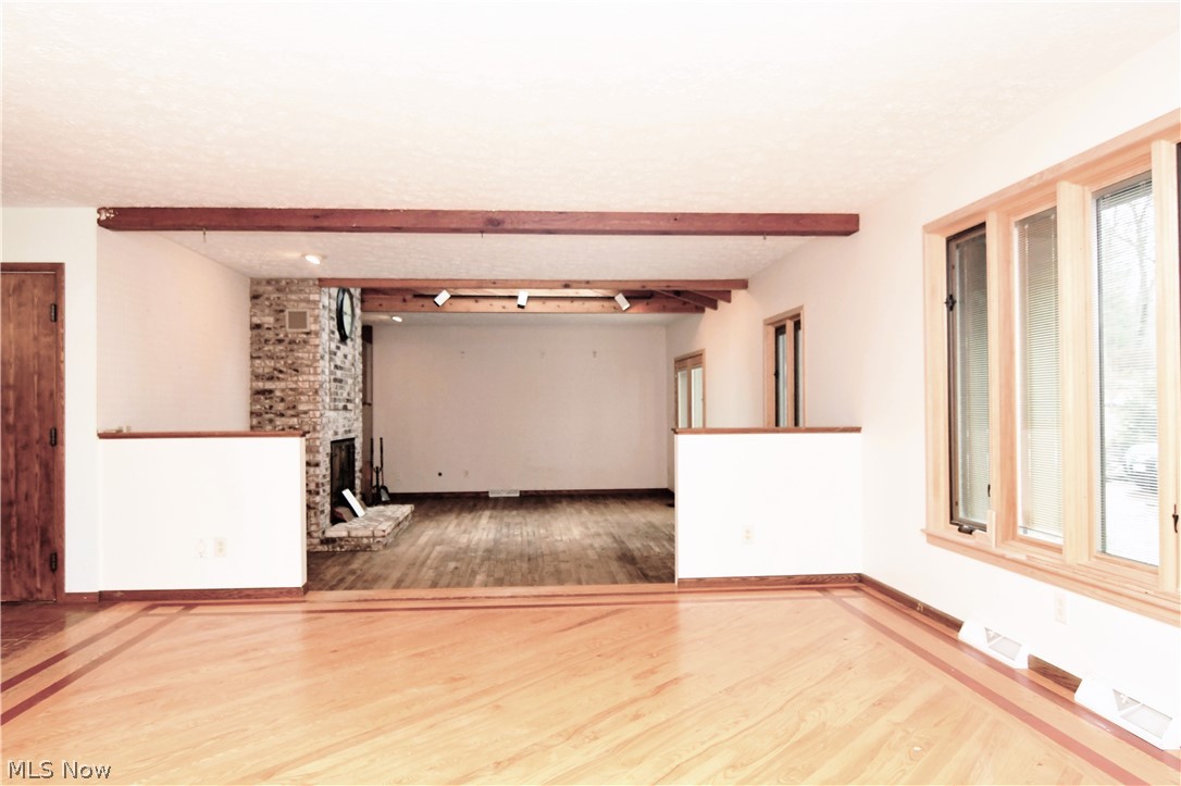 514 Somerset Road Akron, OH 44313 - Photo 3 of 20 Gallery Image 3