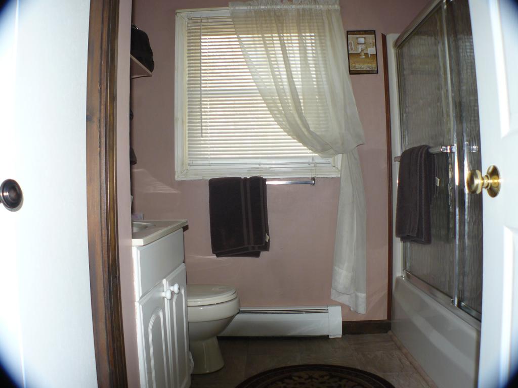 9 Towle Road Kingston, NH 03848 - Photo 12 of 18