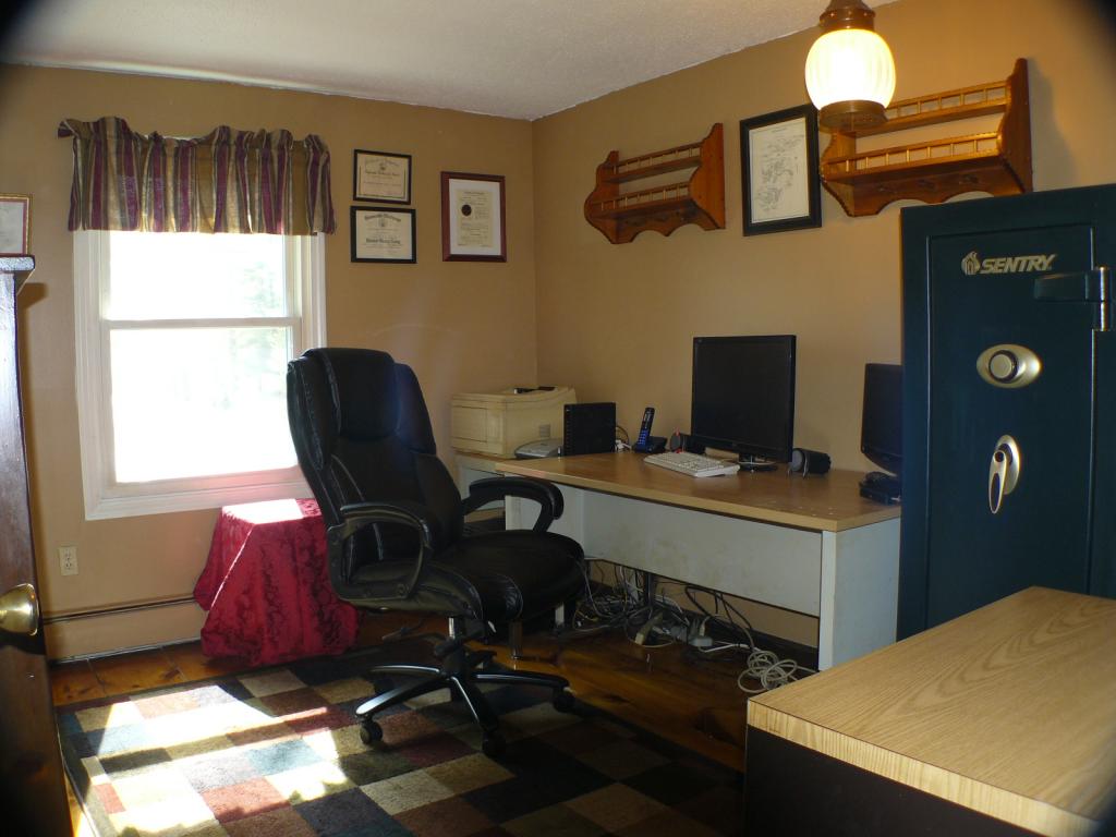 9 Towle Road Kingston, NH 03848 - Photo 8 of 18