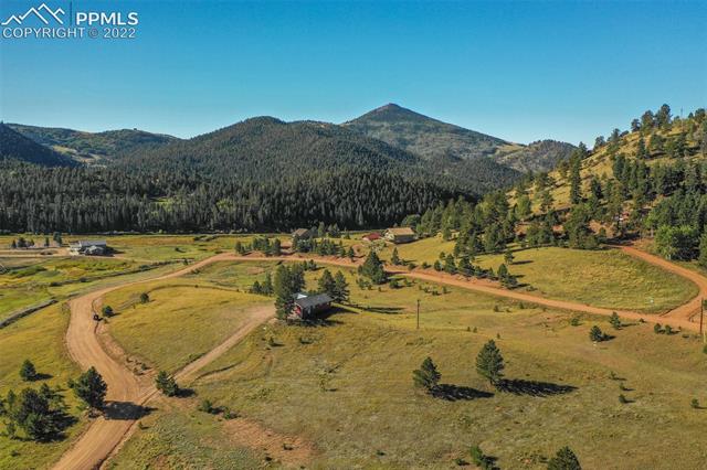 Looking S/W towards the HOA clubhouse and Mt Pisgah.