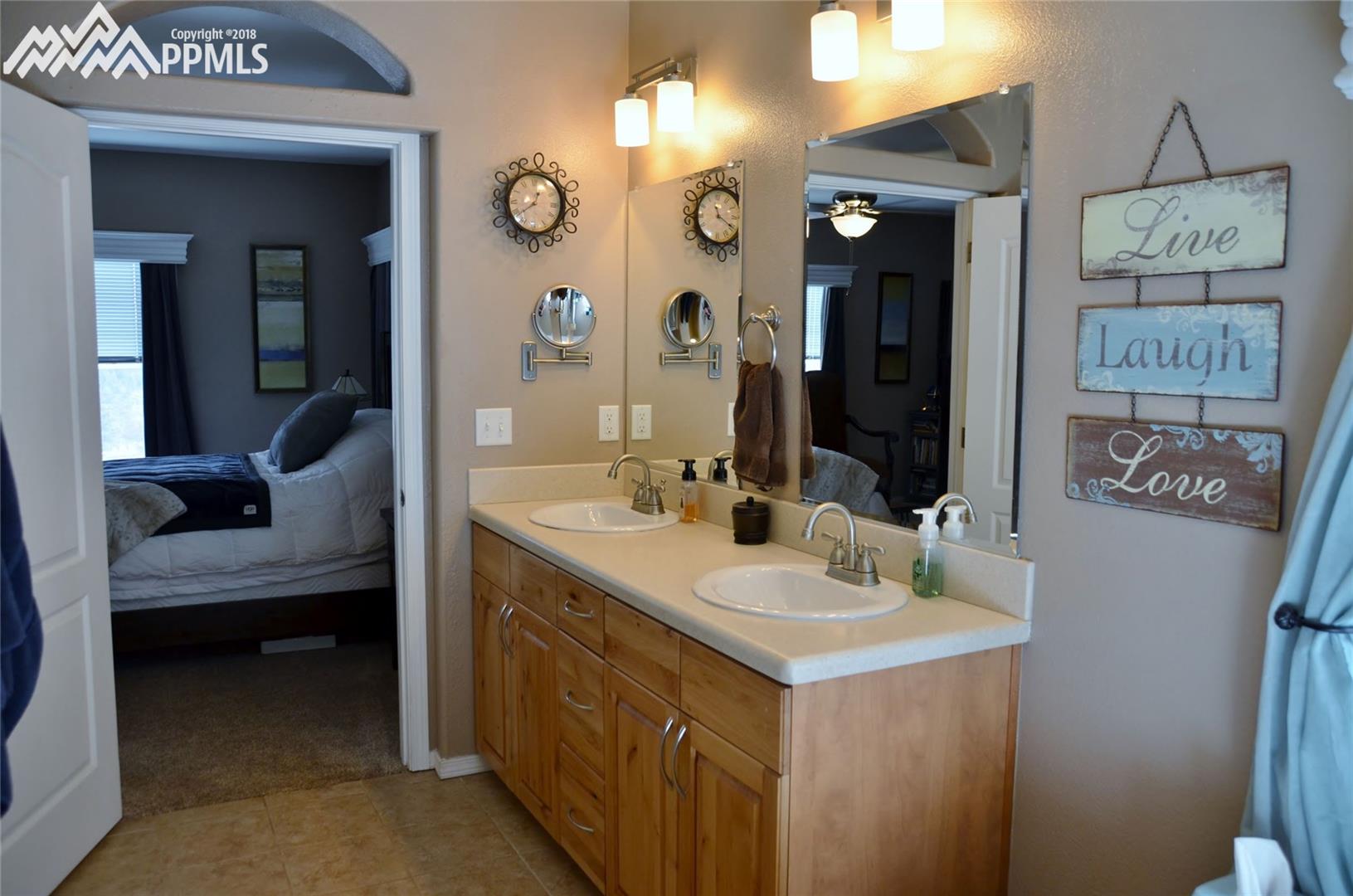 137 Pike View Road Florissant, CO 80816 - Photo 18 of 36 Master