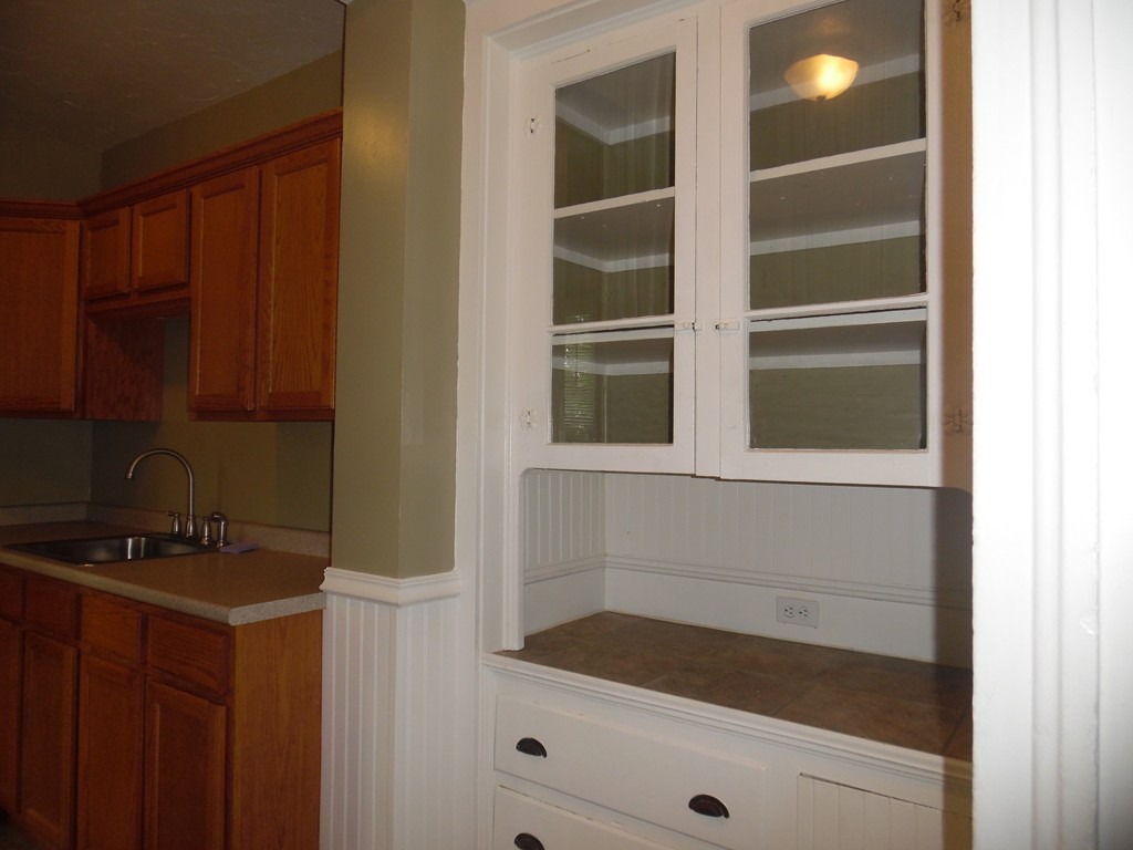 521 North Main Street Fall River, MA 02720 - Photo 7 of 15 Gallery Image 7
