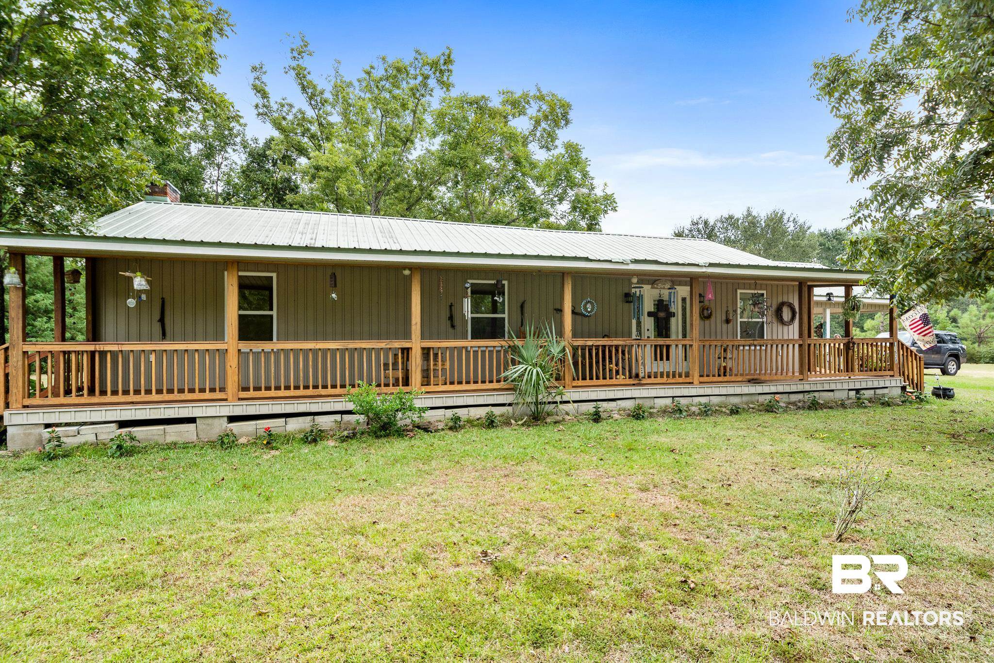 11528 Whitehouse Fork Road Bay Minette, AL 36507 - Photo 3 of 37 View of front of house with a front lawn