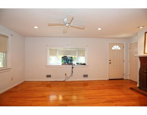 11 Harriman Road Hudson, MA 01749 - Photo 5 of 17 Gallery Image 5