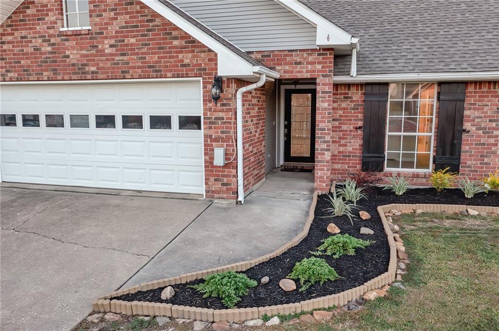 214 Moonraker Drive Slidell, LA 70458 - Photo 3 of 38