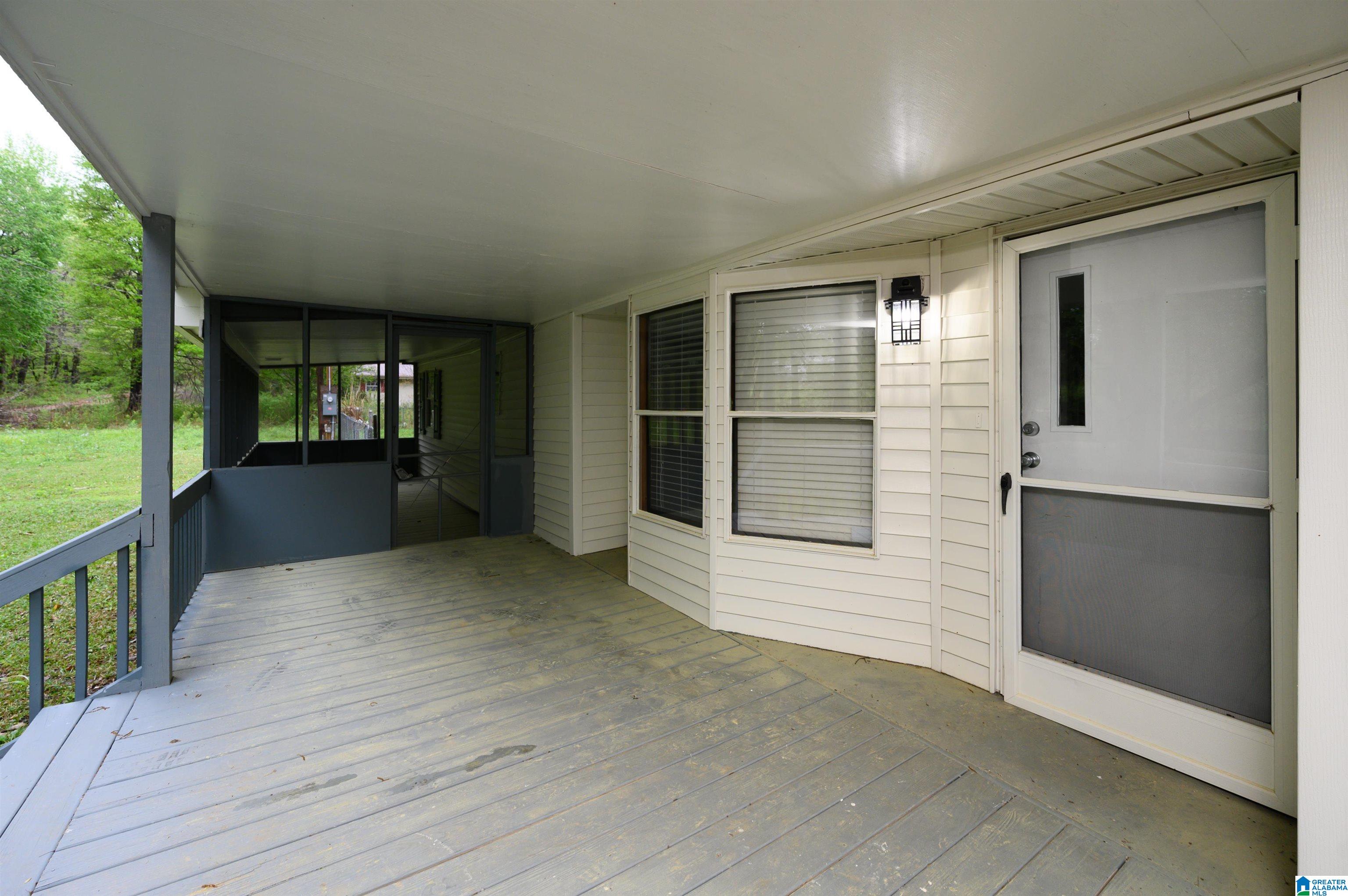 881 Southview Road Sylacauga, AL 35150 - Photo 5 of 39