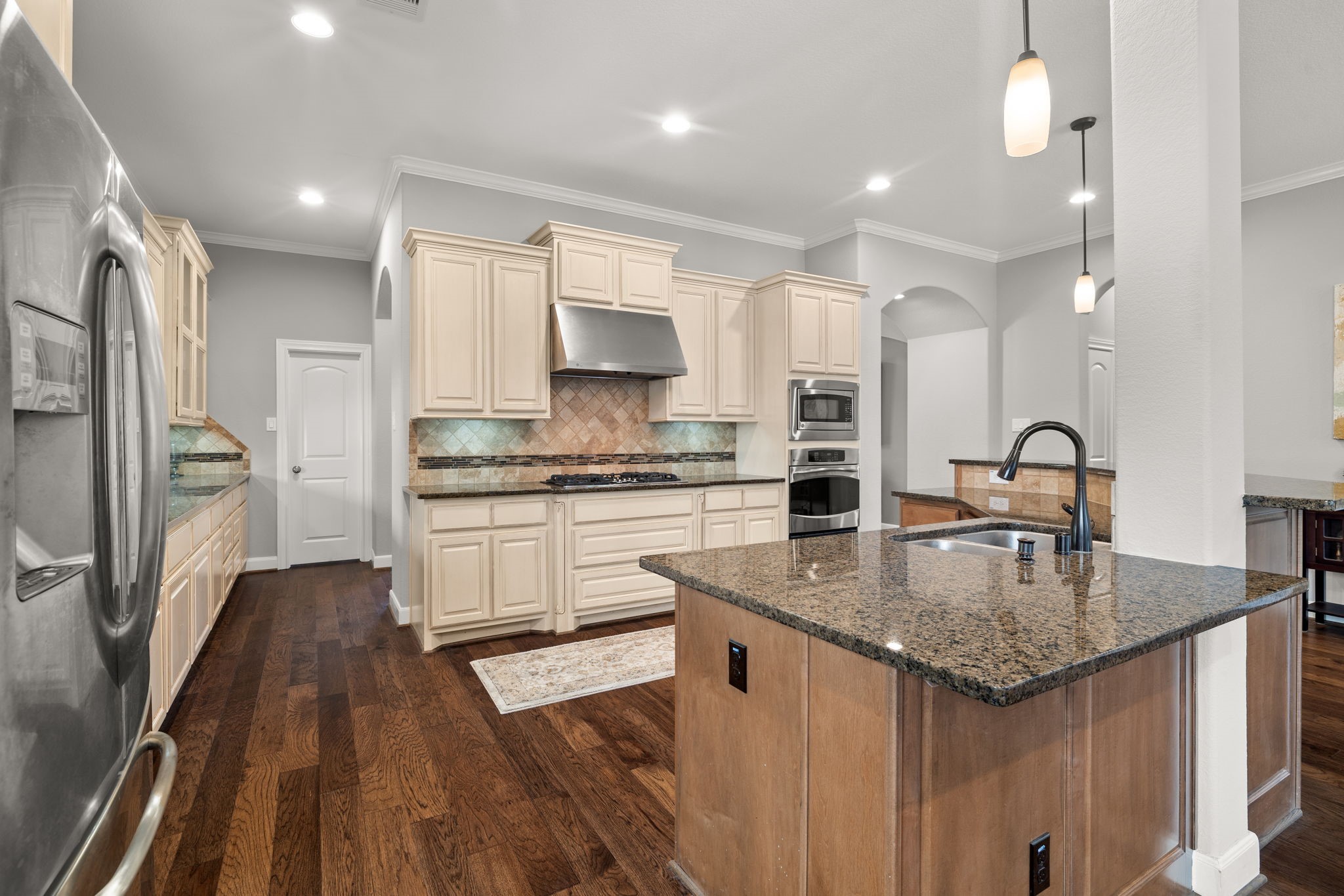 11 Canoe Bend Drive Spring, TX 77389 - Photo 8 of 24