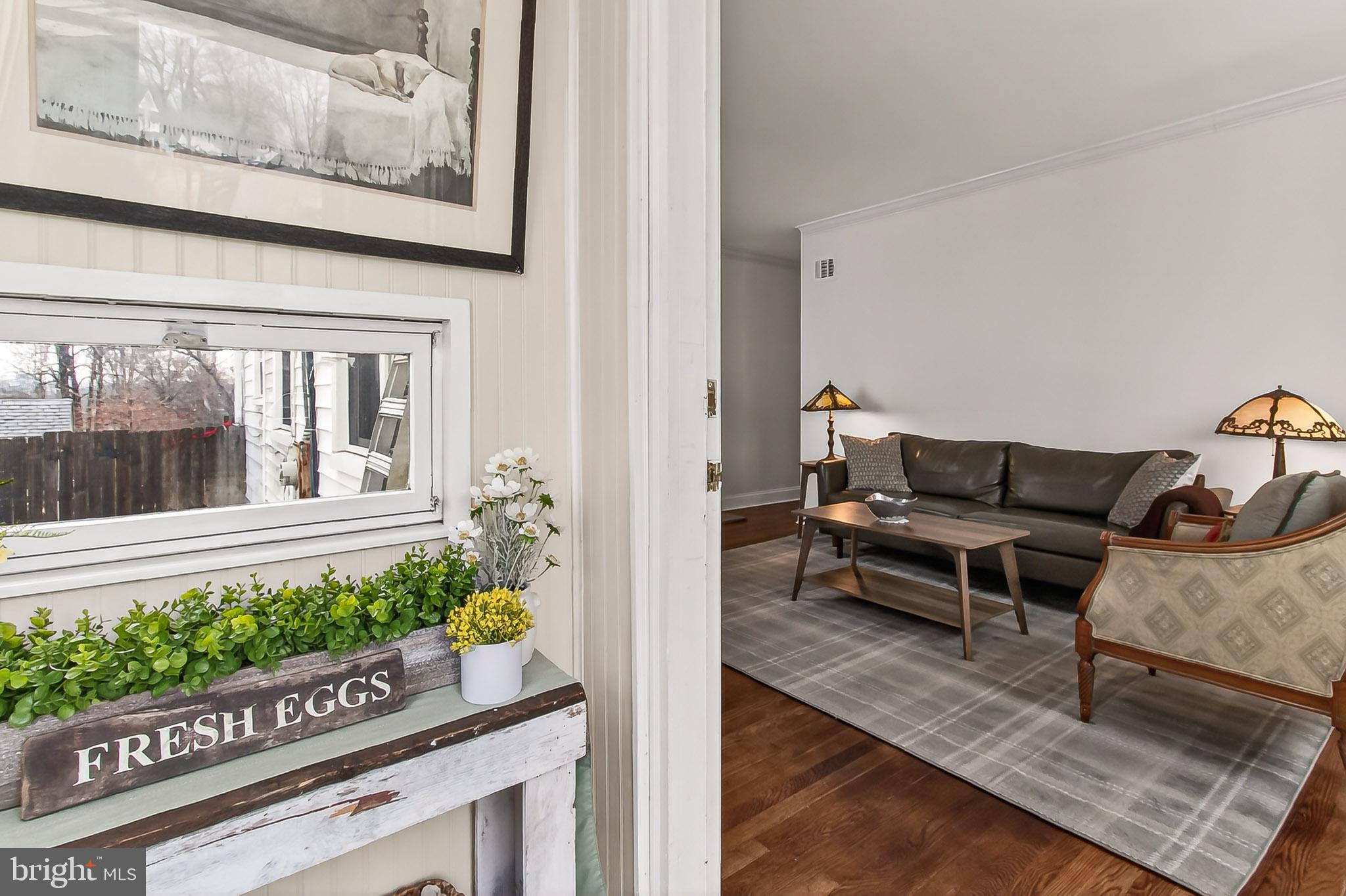 3121 Westley Road Falls Church, VA 22042 - Photo 8 of 48 Leads to the living