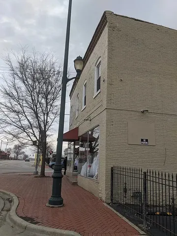 $1,800 | 266 East Cass Street, Unit 2N, Joliet, IL 60432