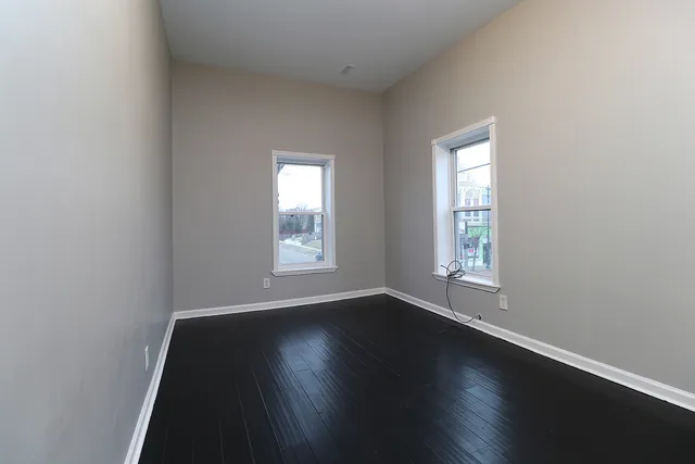 $1,800 | 266 East Cass Street, Unit 2N, Joliet, IL 60432