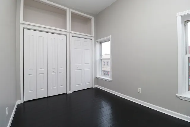 $1,800 | 266 East Cass Street, Unit 2N, Joliet, IL 60432