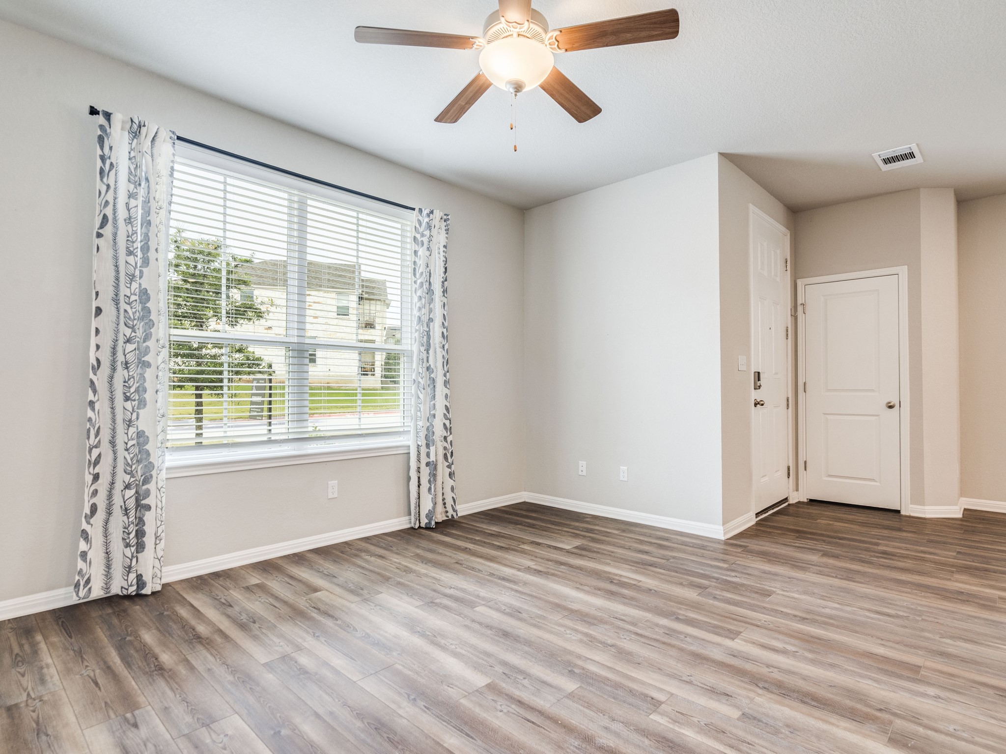 145 Beach Mountain Road Dripping Springs, TX 78620 - Photo 5 of 31