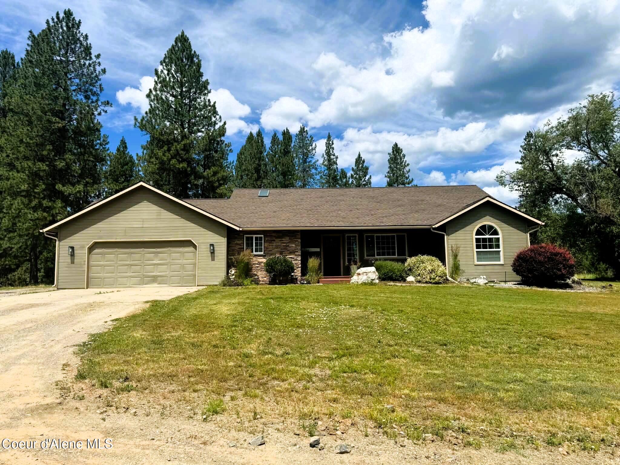6637 East Little Joe Road Coeur D'Alene, ID 83814 - Photo 3 of 44 Front of Home