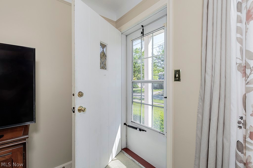 1168 Irene Road Lyndhurst, OH 44124 - Photo 2 of 25 Gallery Image 2