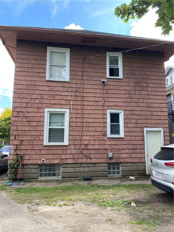 87 Thurston Road Rochester, NY 14619 - Photo 5 of 17