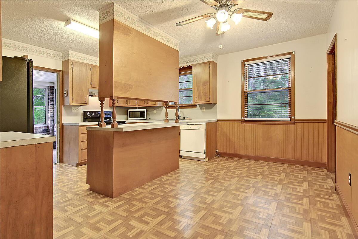 309 Beltline Road Summerville, SC 29486 - Photo 12 of 49 CREM_309 Beltine_032