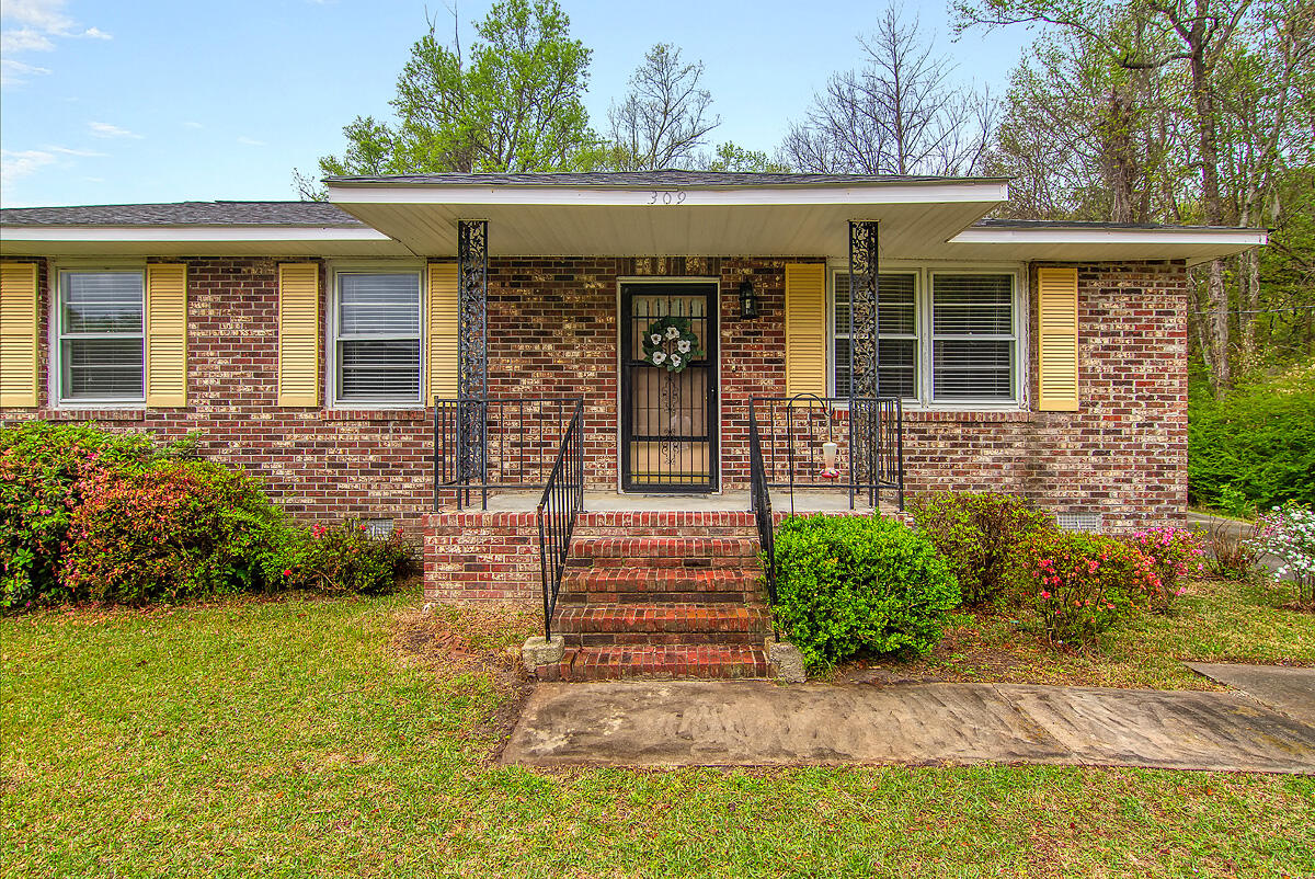 309 Beltline Road Summerville, SC 29486 - Photo 5 of 49 CREM_309 Beltine_043
