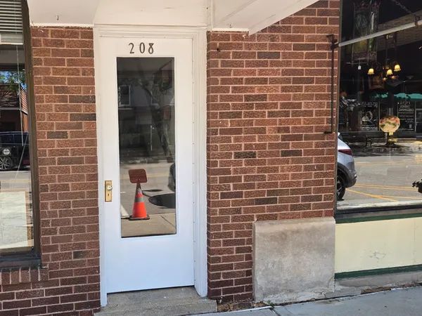 $1,295 | 208 South Main Street, Unit 2F, Wauconda, IL 60084