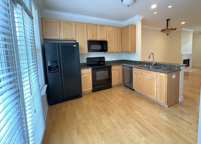 $2,200 | 949 Junction Place, Indianapolis, IN 46220