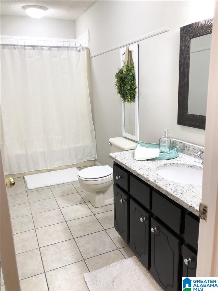 706 Valley Trail Warrior, AL 35180 - Photo 11 of 15