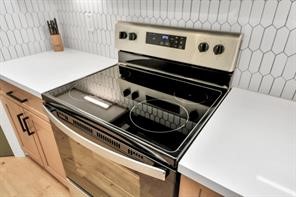 4010 Dreyfus Street Houston, TX 77021 - Photo 13 of 41 Appliances stay including washer & dryer