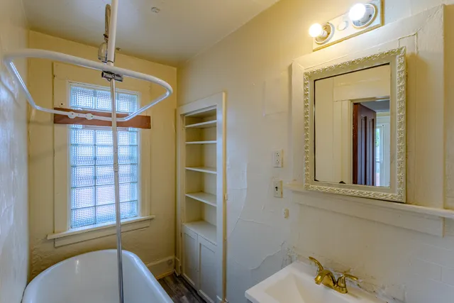 $129,900 | 4047 North 19th Street, Unit 4049, Milwaukee, WI 53209