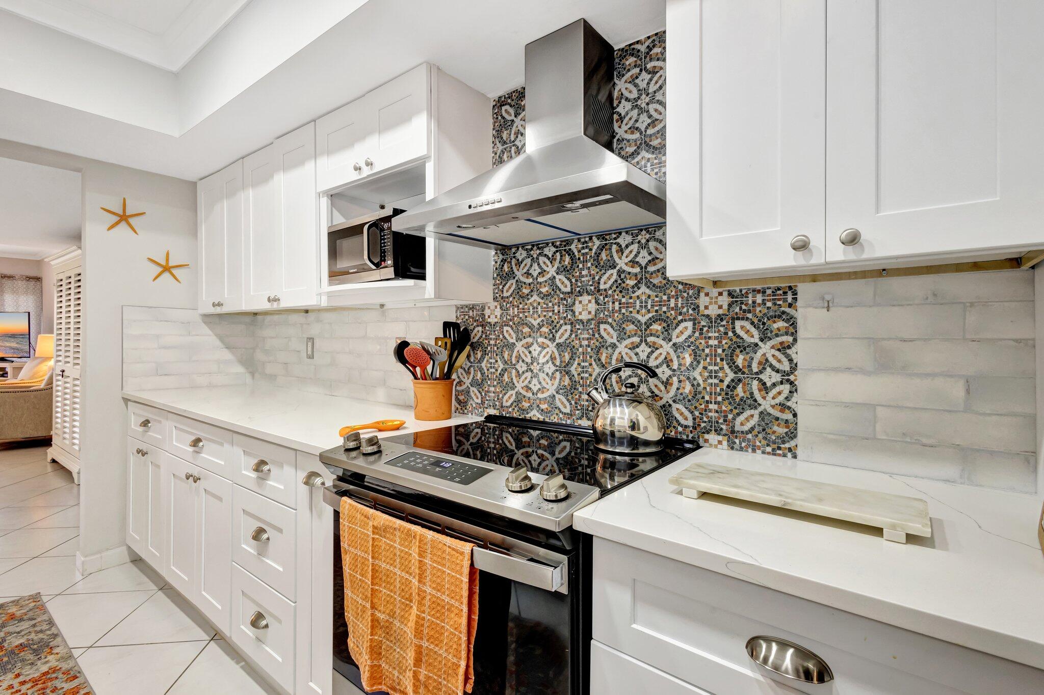 1100 Surf Road, Unit 105 Singer Island, FL 33404 - Photo 16 of 48 Kitchen