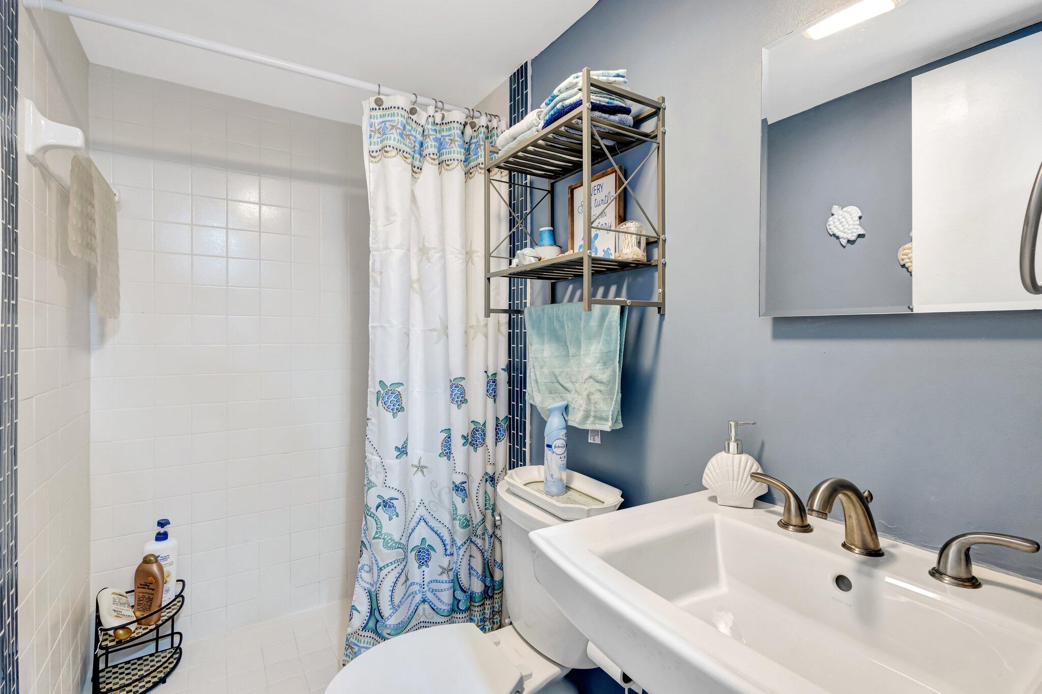 1100 Surf Road, Unit 105 Singer Island, FL 33404 - Photo 36 of 48 Guest Bath 1