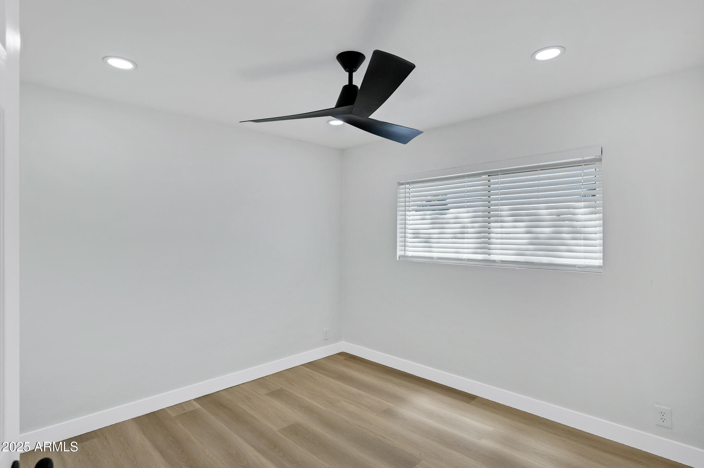 1618 West Lamar Road Phoenix, AZ 85015 - Photo 19 of 30 1618 W Lamar Rd-17