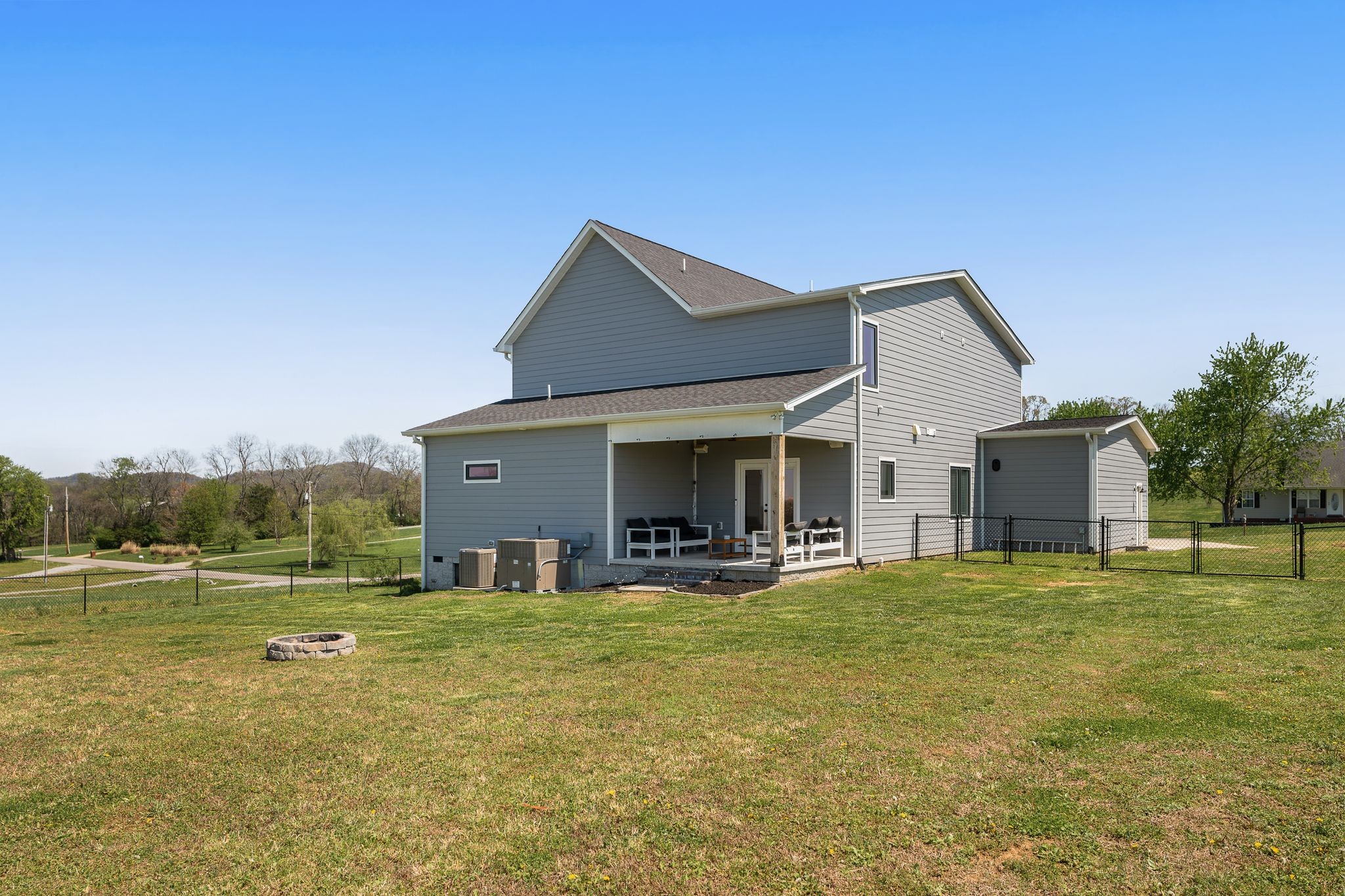 1141 Littleton Ranch Road Castalian Springs, TN 37031 - Photo 5 of 49 Gallery Image 5