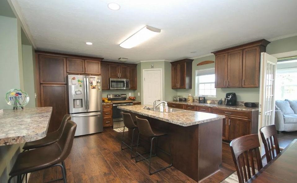 5557 East Pleasant Valley Road Shepherd, MI 48883 - Photo 2 of 35