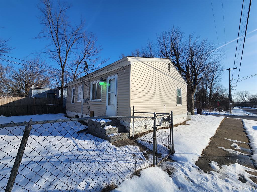26086 Colgate Street Inkster, MI 48141 - Photo 7 of 24