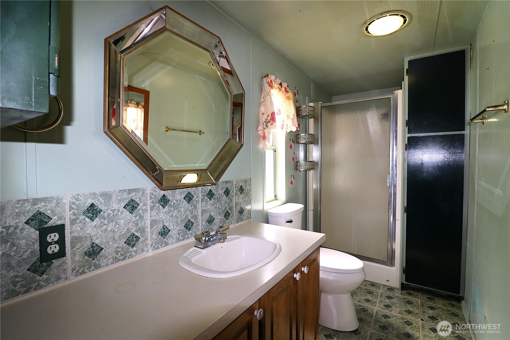 214 Chapman Road, Unit 8 Castle Rock, WA 98611 - Photo 27 of 40