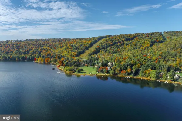 a view of a lake with houses