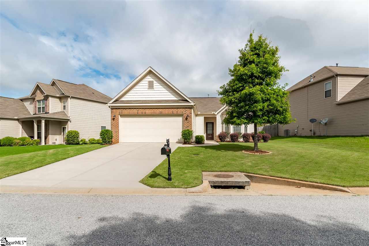 104 Salthouse Road Simpsonville, SC 29680 - Photo 2 of 31 Nice Landscaping! Spacious front yard!