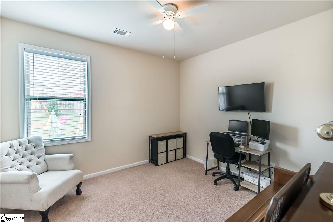 104 Salthouse Road Simpsonville, SC 29680 - Photo 19 of 31 Complete with a ceiling fan and 2 inch blinds!