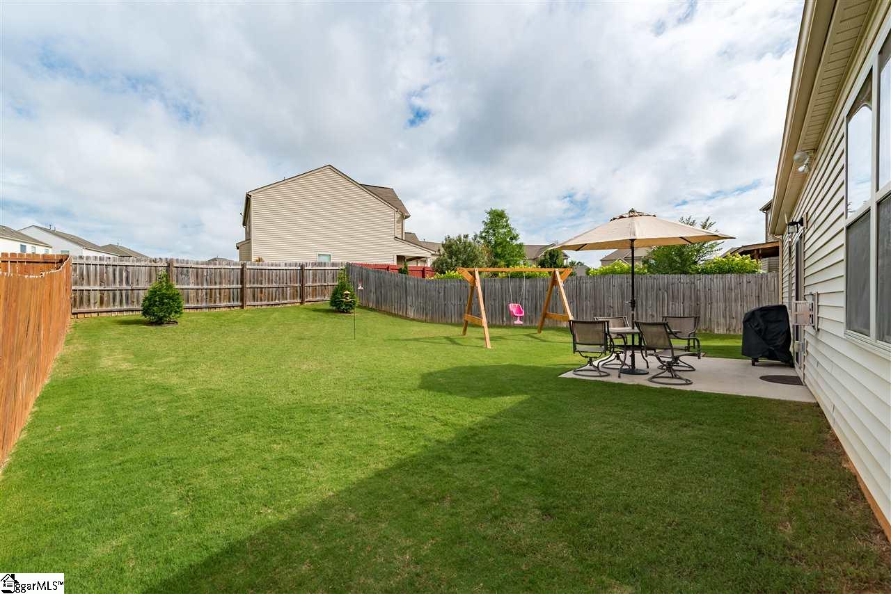 104 Salthouse Road Simpsonville, SC 29680 - Photo 21 of 31 Fully Fenced yard with 12x10 patio!
