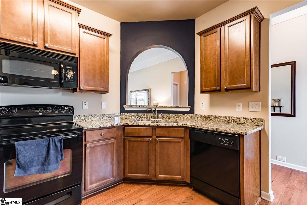 104 Salthouse Road Simpsonville, SC 29680 - Photo 6 of 31 Notice the granite Countertops!