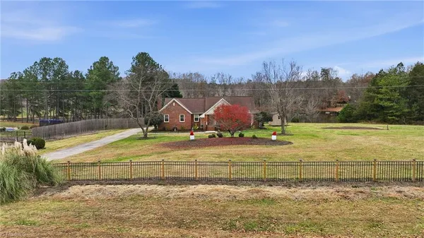 $535,000 | 7585 Dubach Road, Summerfield, NC 27358