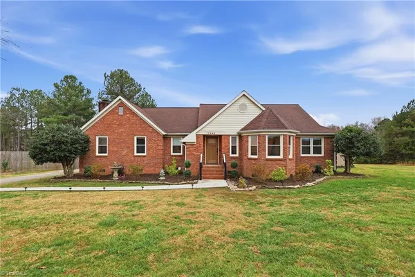 $535,000 | 7585 Dubach Road, Summerfield, NC 27358