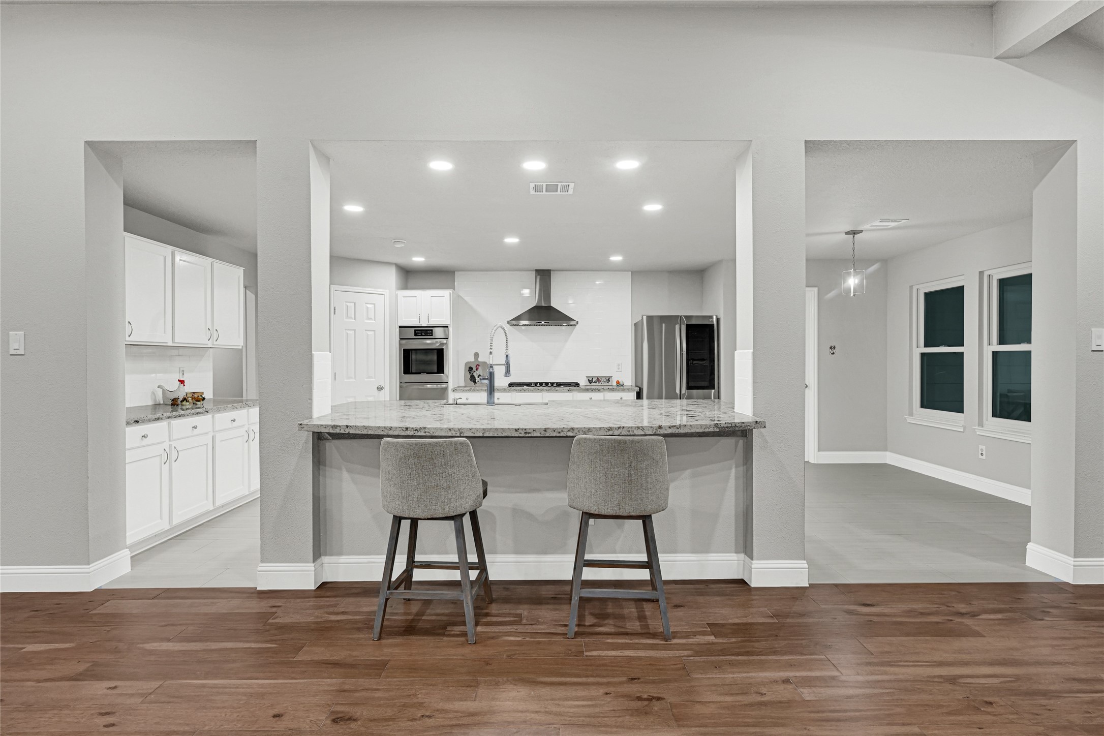 28402 Ascot Farms Road Magnolia, TX 77354 - Photo 16 of 40 Open Concept Kitchen